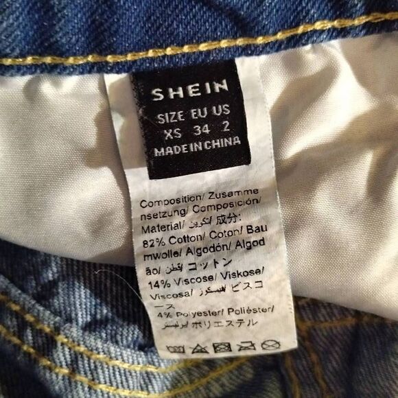 Shein Cut Out Destroyed Distressed Mom Jeans High Rise Sz 2 - Picture 9 of 9